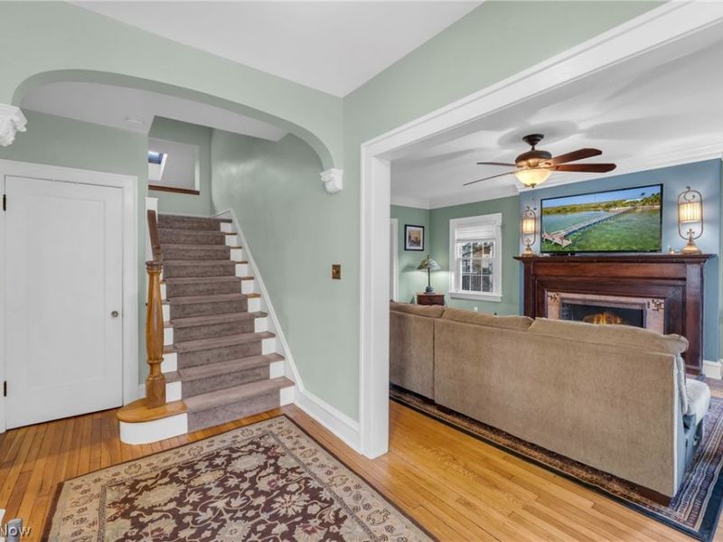 2874 Coleridge Road, Cleveland Heights, OH 44118 Photo 4