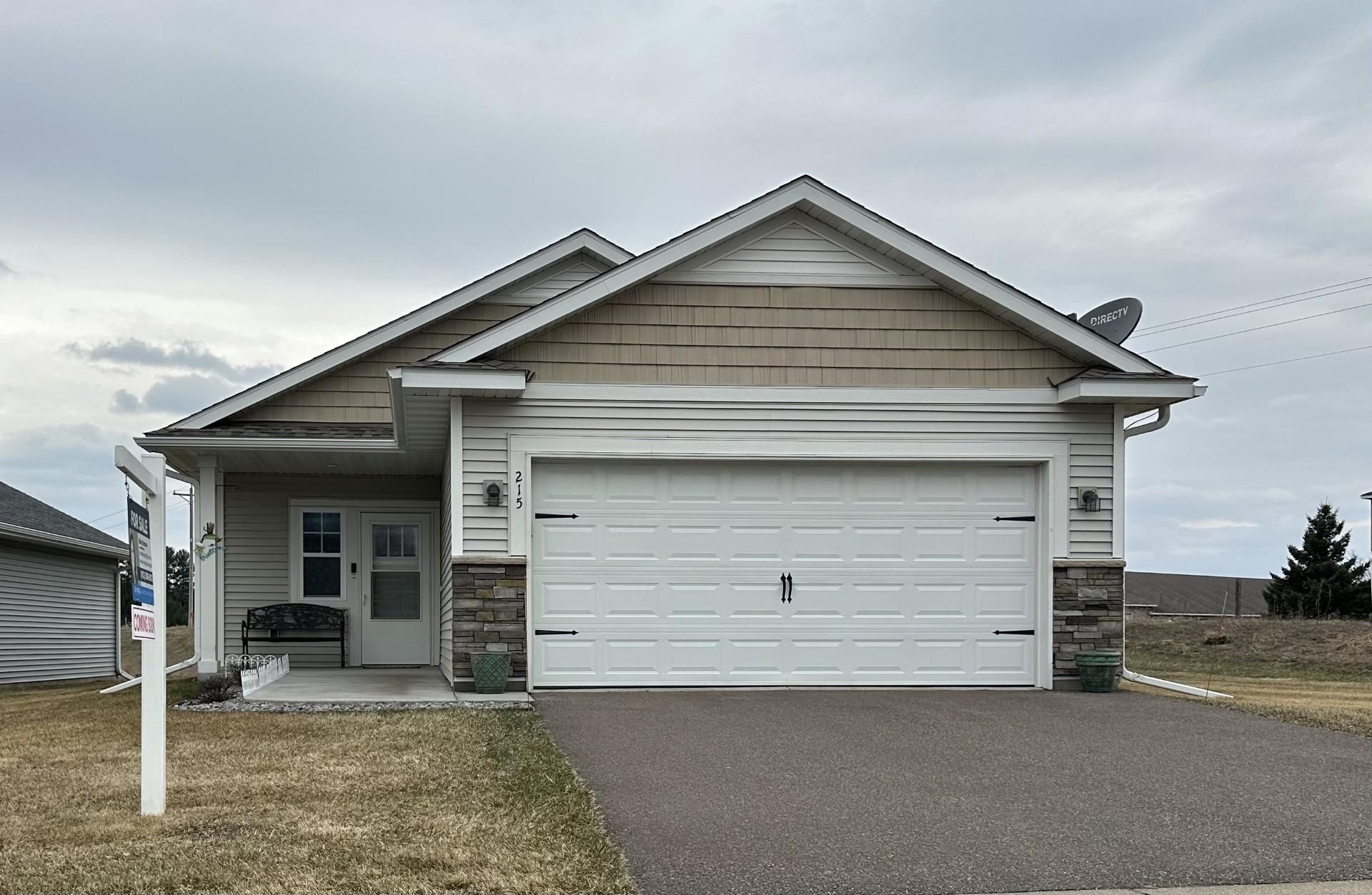 215 8th Avenue Ne, Isanti, MN 55040 Main Photo