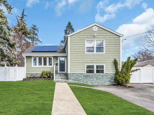 25 Young Street , West Babylon, NY 11704