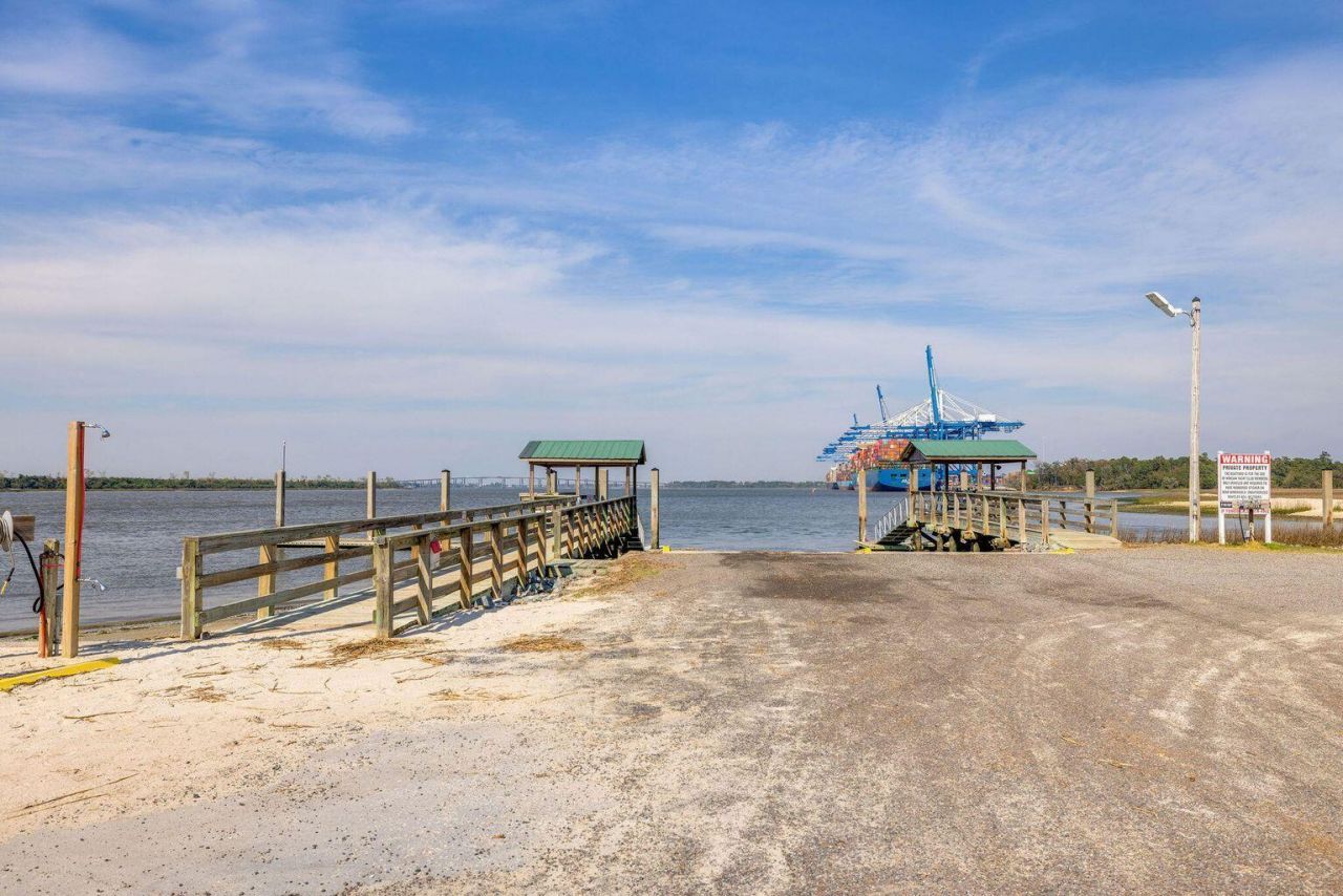 340 Molasses Lane Photo 63