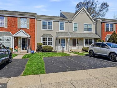 94 VICTORIA DRIVE, ASTON, PA 19014