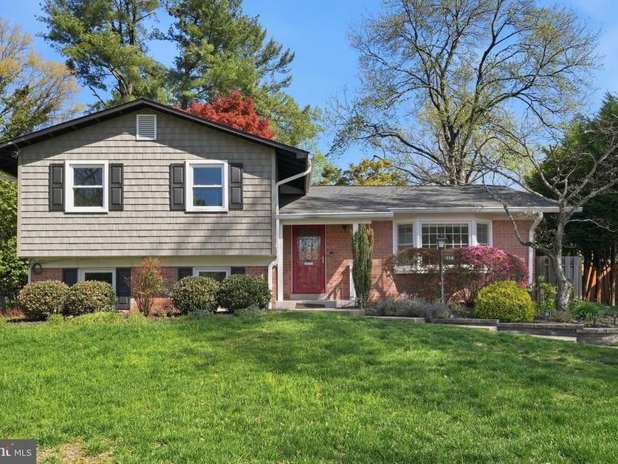 912 Burnt Crest Lane , Silver Spring, MD 20903 Main Photo