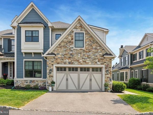 821 GREENWICH DRIVE, AMBLER, PA 19002