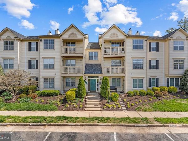10998 KOMAN CIRCLE, Unit 203, MANASSAS, VA 20109