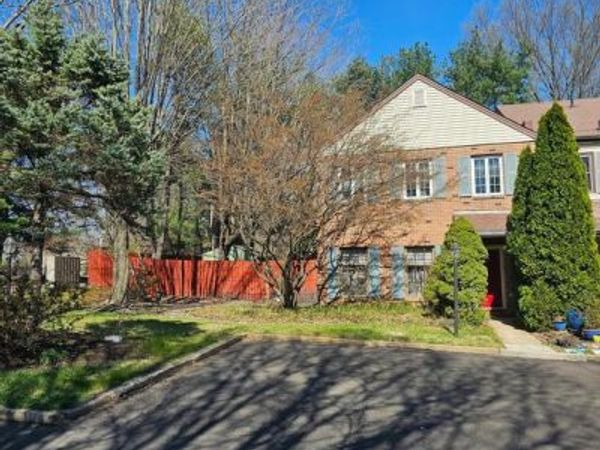 176 KENTON, LANGHORNE, PA 19047
