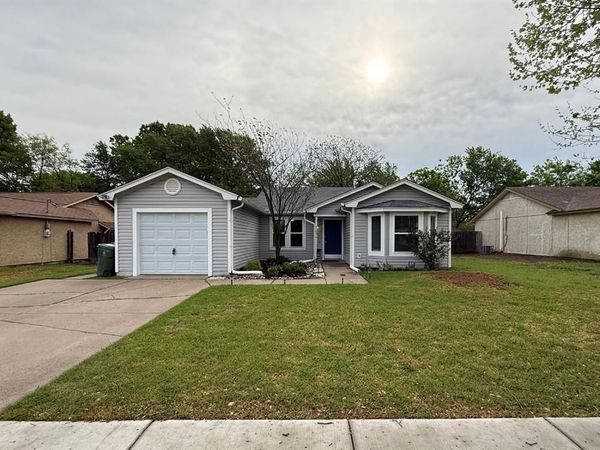 5503 Creek Valley Drive, Arlington, TX 76018