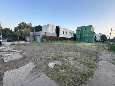 2111 Annex Avenue, Dallas, TX 75204