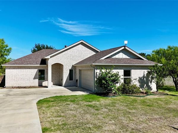 7705 Feather Bay Drive, Brownwood, TX 76801