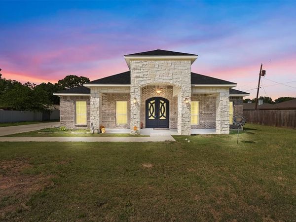 11101 Leeper Drive, Balch Springs, TX 75180