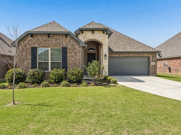 108 Spring Run Drive, Decatur, TX 76234