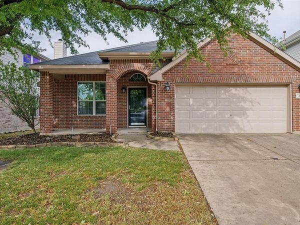 220 Parakeet Drive, Little Elm, TX 75068