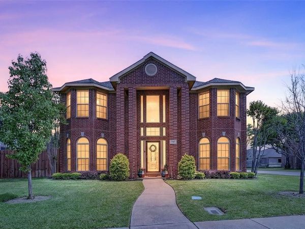 757 Summit Run, Lewisville, TX 75077