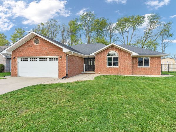 1504 Rj Boulevard , Martinsville, IN 46151