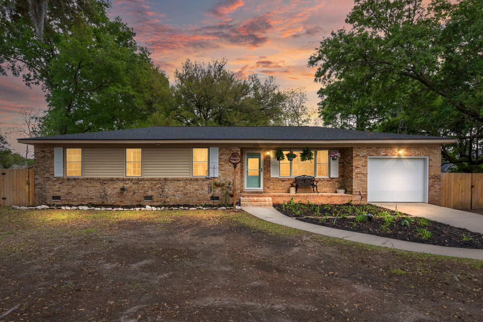 1010 Albert Storm Avenue Photo 1