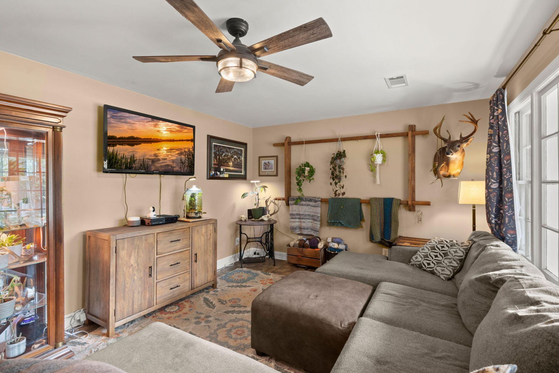 1010 Albert Storm Avenue Photo 10