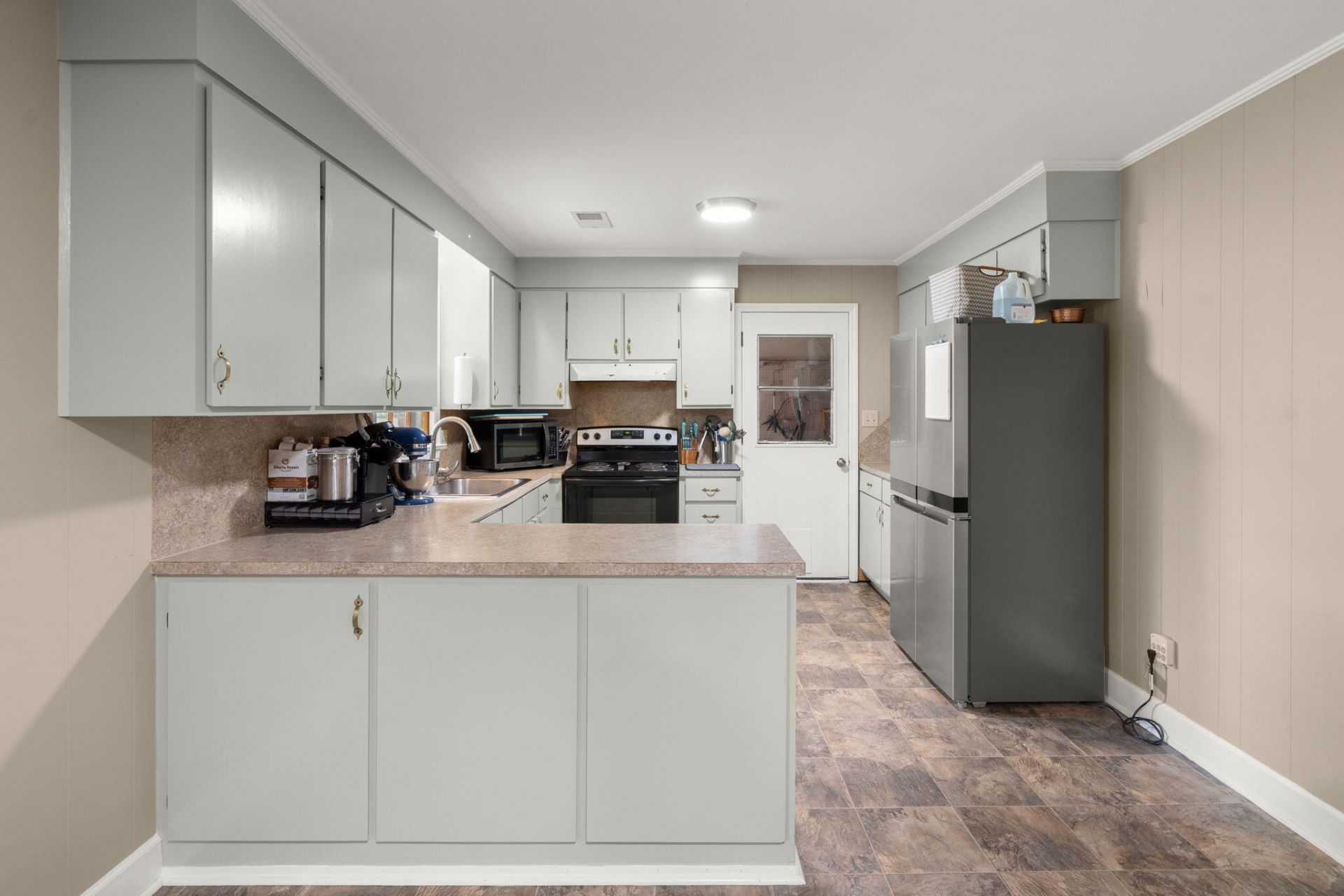 1010 Albert Storm Avenue Photo 14