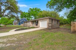 1010 Albert Storm Avenue photo 4