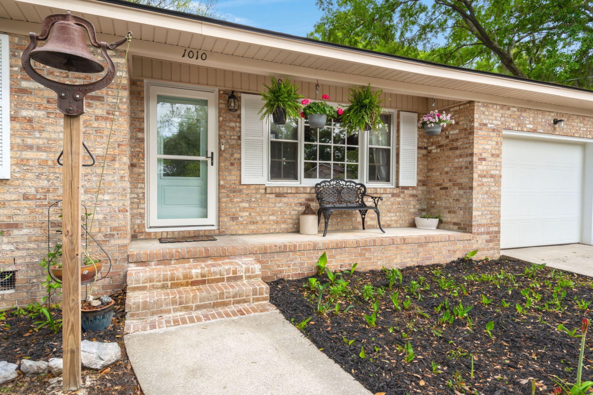 1010 Albert Storm Avenue Photo 4