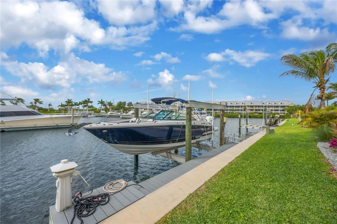 3034 Christophers Watch Lane, Ruskin, FL 33570 Photo