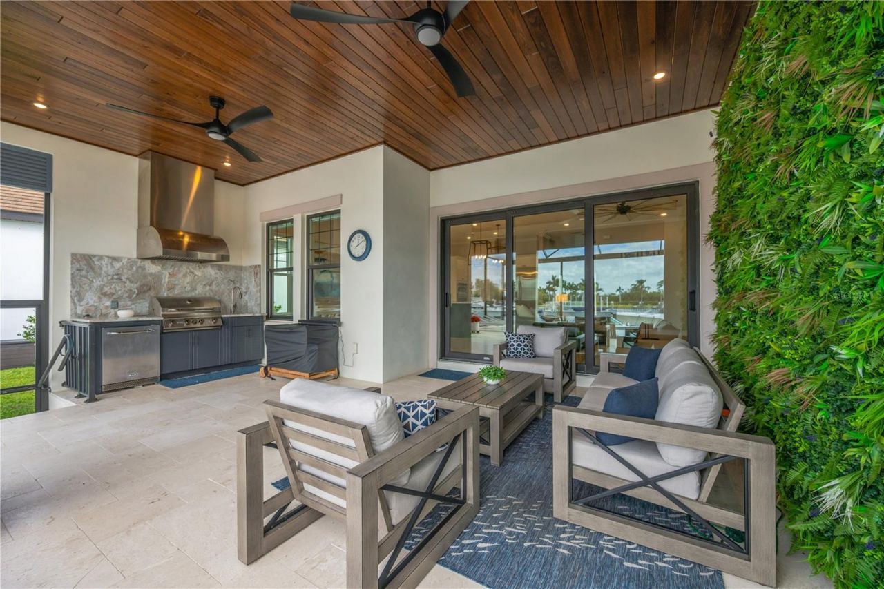 3034 Christophers Watch Lane, Ruskin, FL 33570 Photo