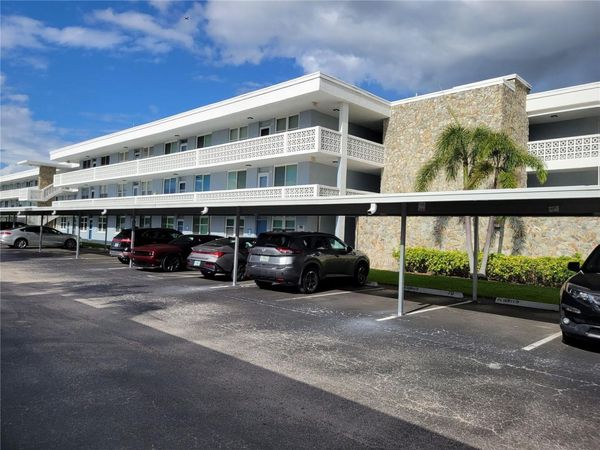 4715 BAY STREET NE, Unit 225, ST PETERSBURG, FL 33703