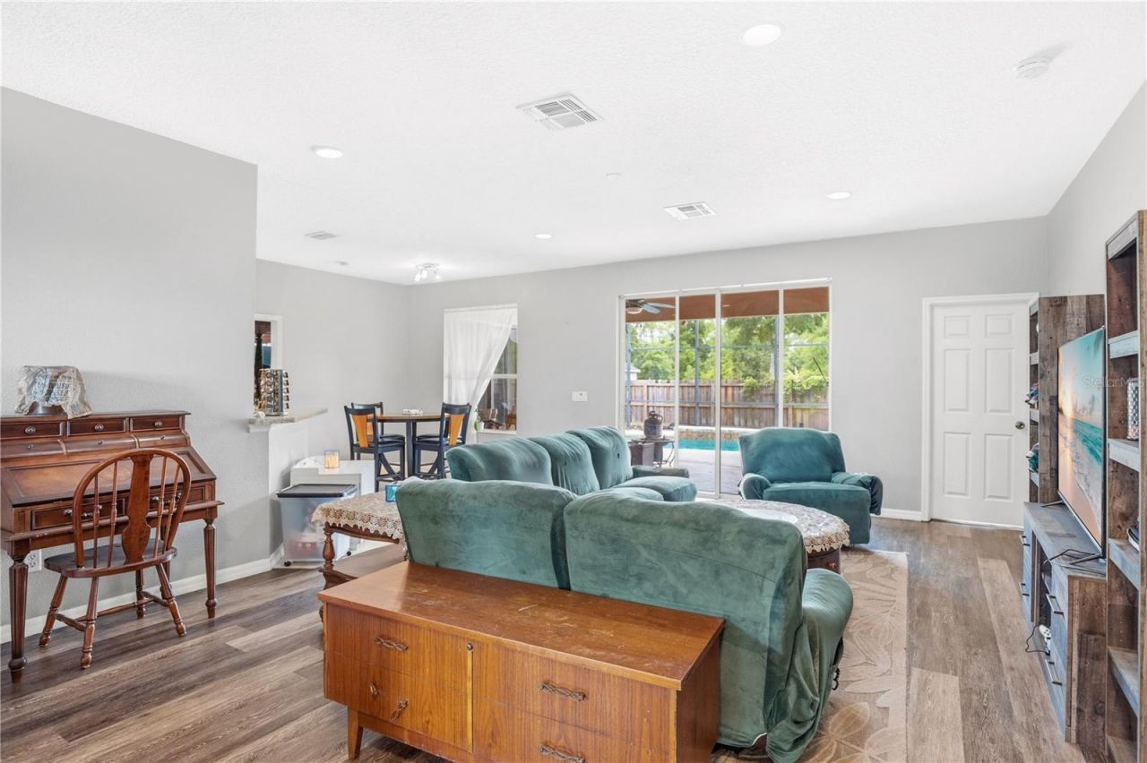 860 Hart Avenue, Altamonte Springs, FL 32701 Photo