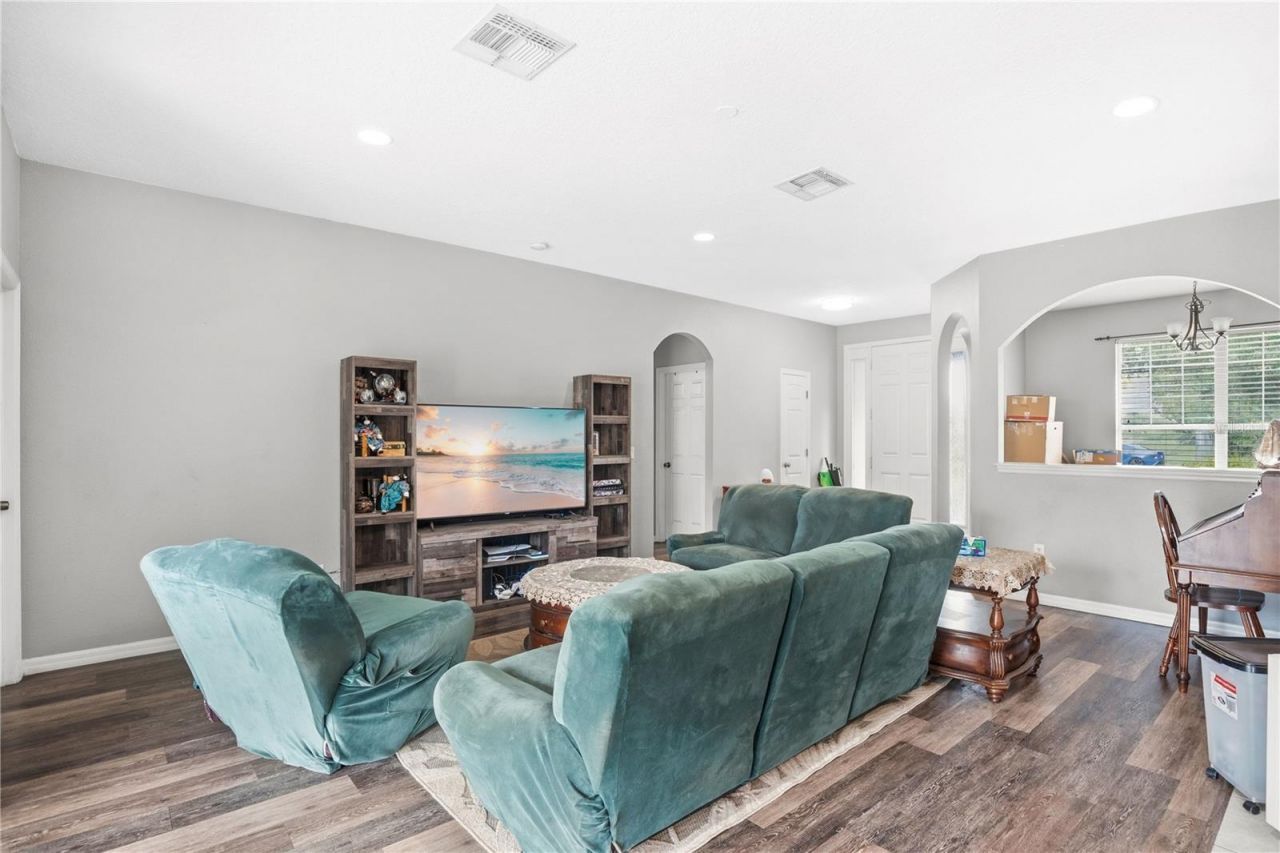 860 Hart Avenue , Altamonte Springs, FL 32701 Photo