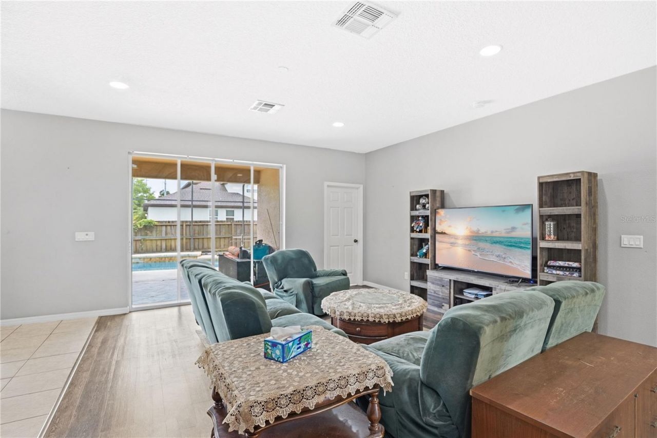 860 Hart Avenue , Altamonte Springs, FL 32701 Photo