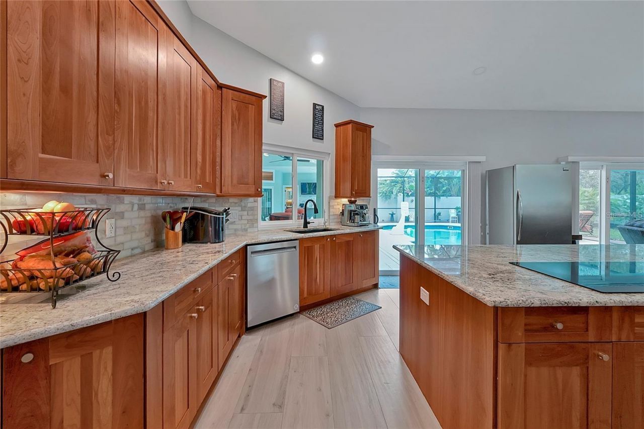 7705 Apple Tree Circle , Orlando, FL 32819 Photo