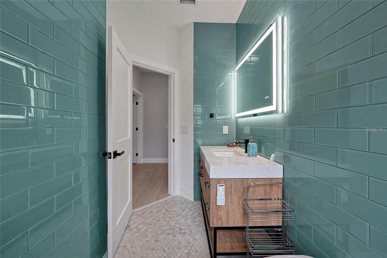 7705 Apple Tree Circle , Orlando, FL 32819 Photo