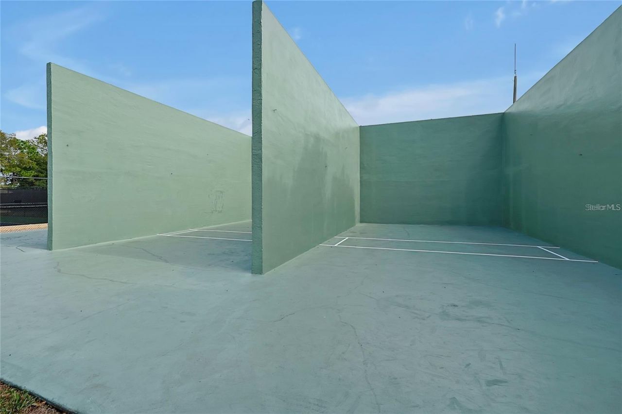 7705 Apple Tree Circle , Orlando, FL 32819 Photo