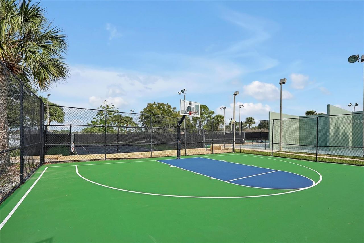 7705 Apple Tree Circle , Orlando, FL 32819 Photo