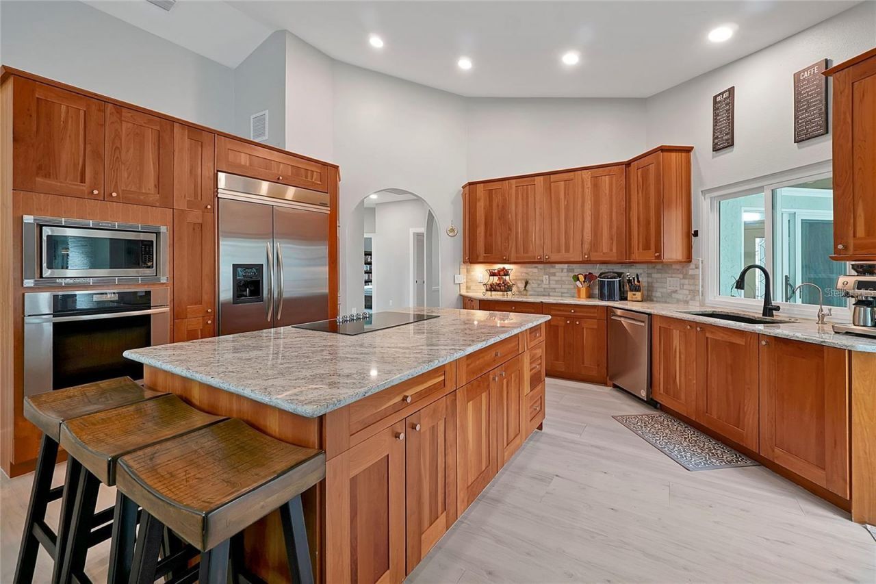 7705 Apple Tree Circle , Orlando, FL 32819 Photo