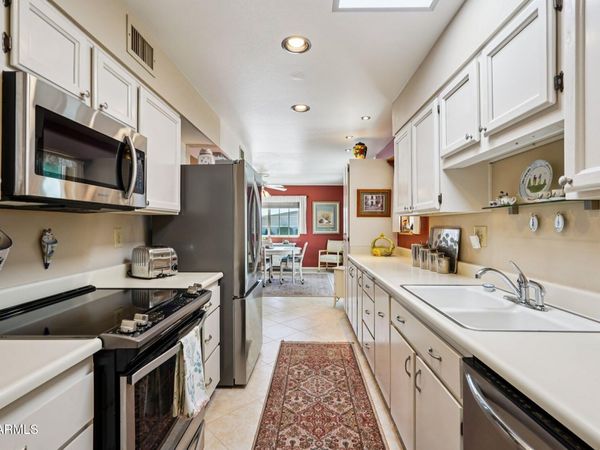 10526 W HIGHWOOD Lane, Sun City, AZ 85373