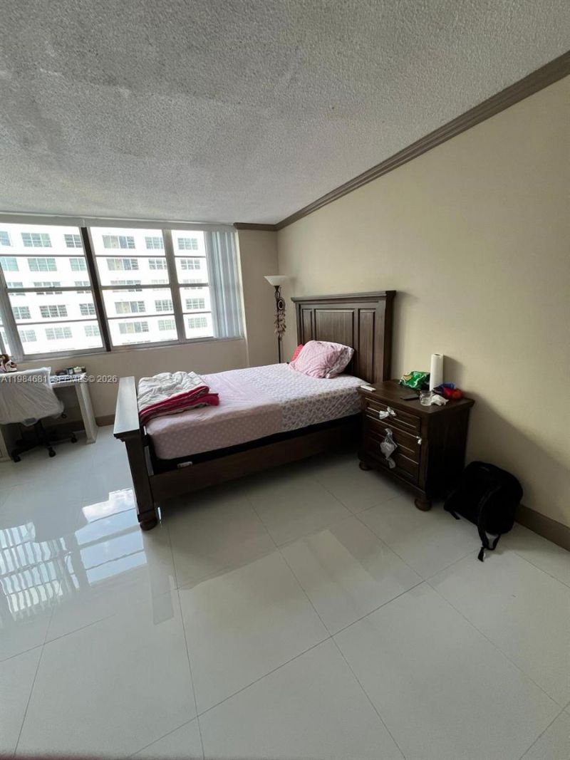 999 Brickell Bay Dr, Unit 1506, Miami, FL 33131 Photo