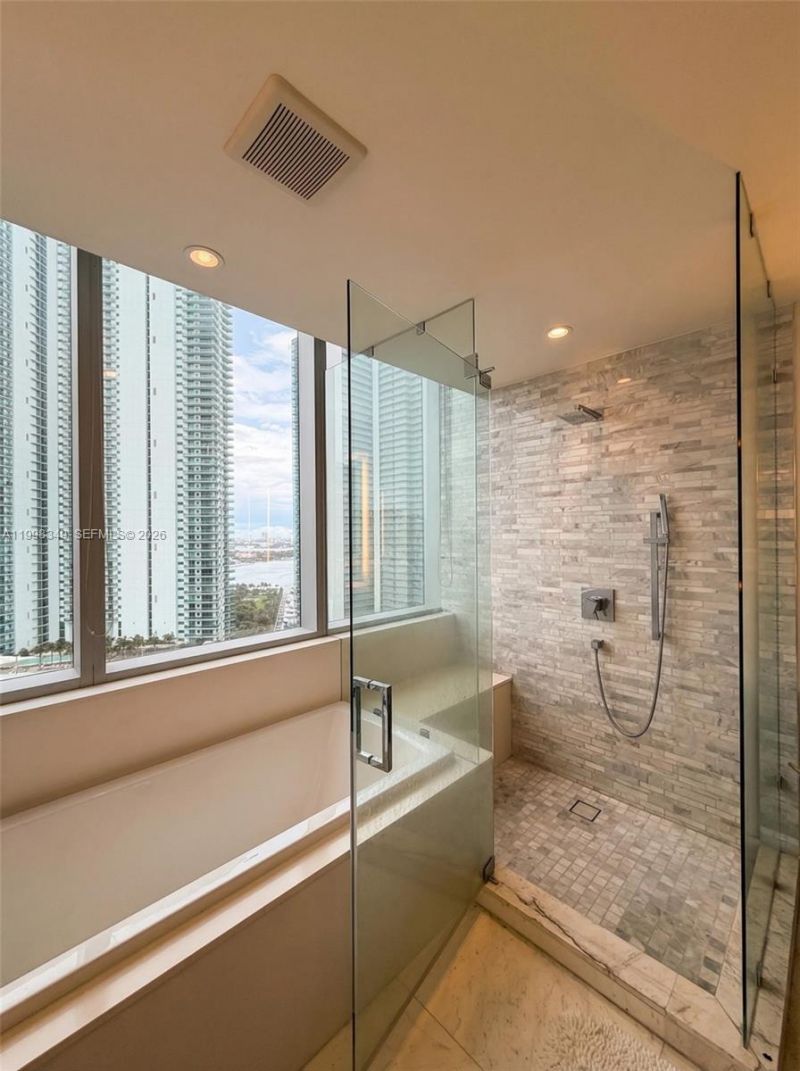 851 NE 1st Ave , Unit 2301, Miami, FL 33132 Photo