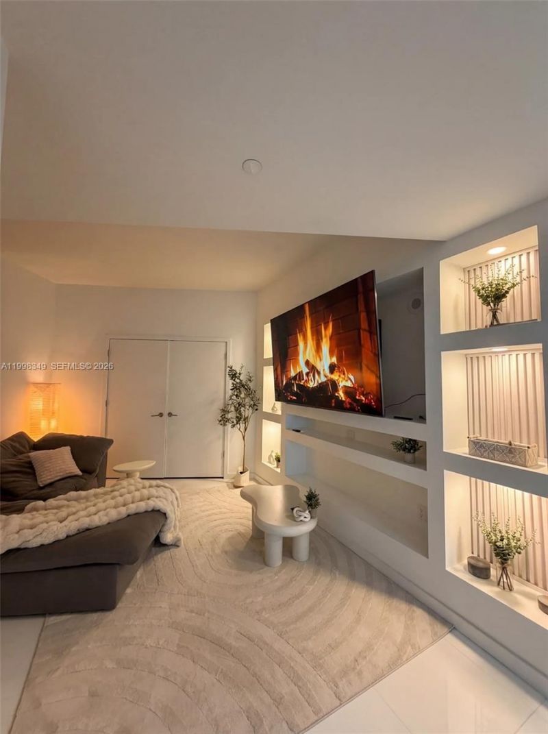 851 NE 1st Ave , Unit 2301, Miami, FL 33132 Photo