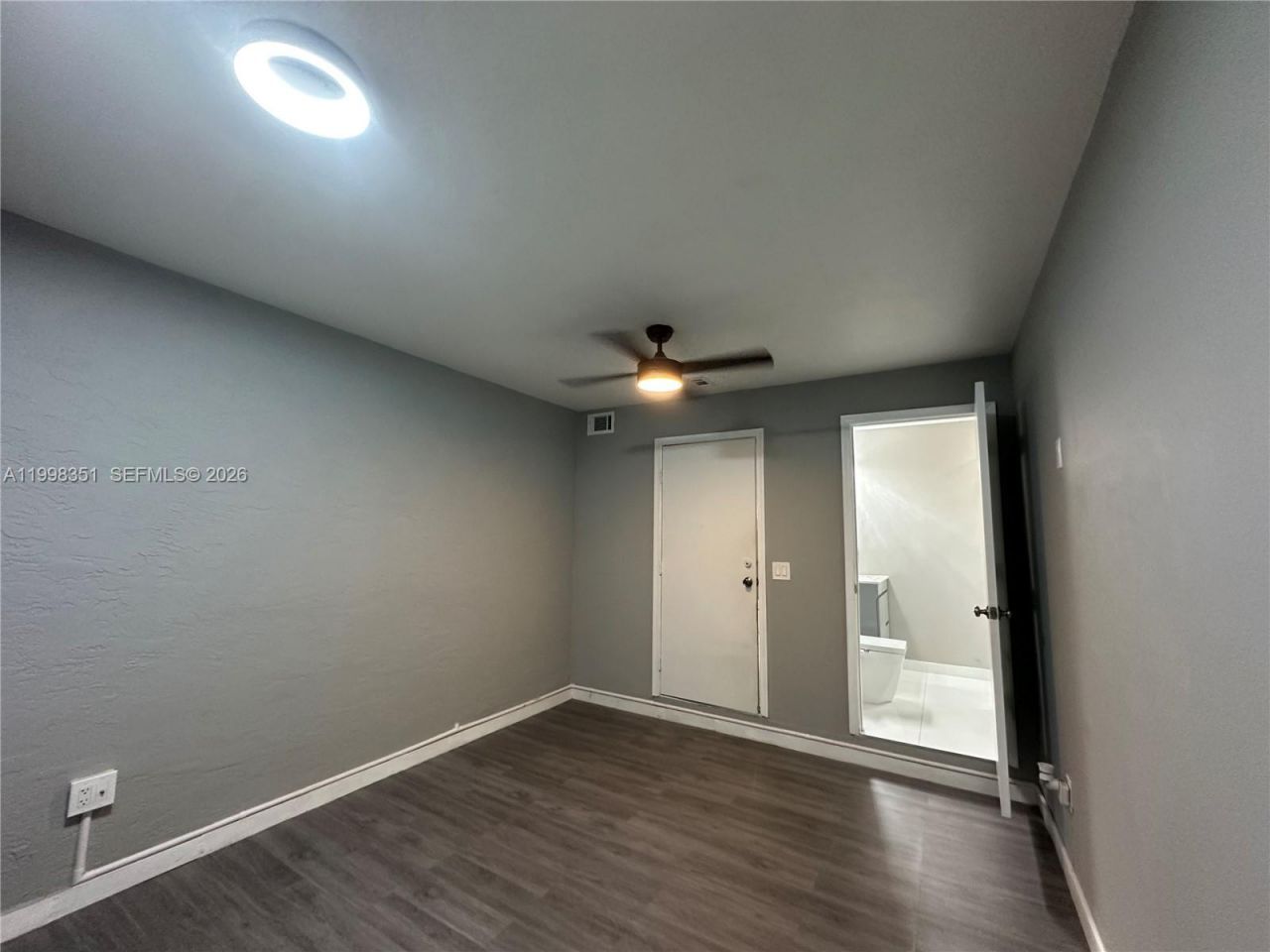 9069 NW 193rd St, Hialeah, FL 33018 Photo