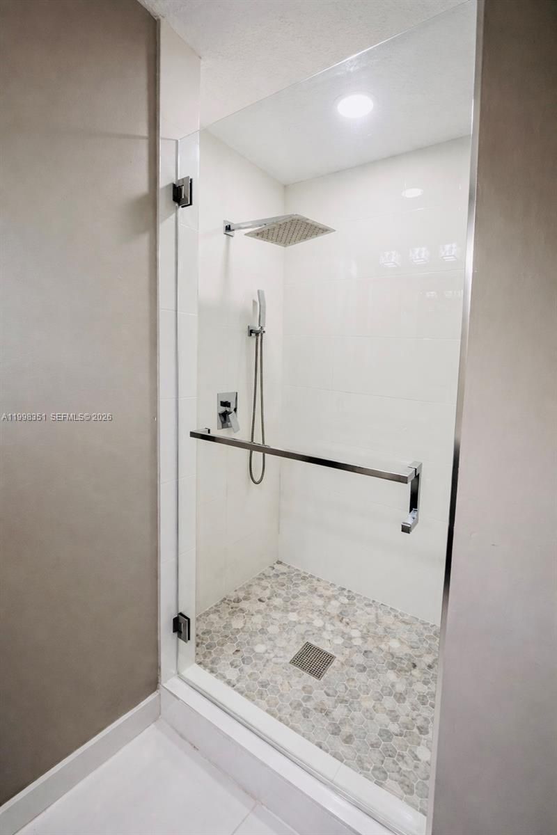 9069 NW 193rd St, Hialeah, FL 33018 Photo