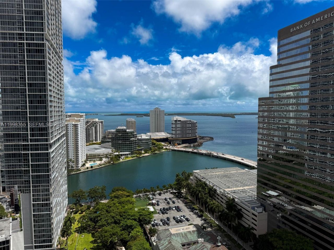 500 Brickell Ave, Unit 3001, Miami, FL 33131 Photo
