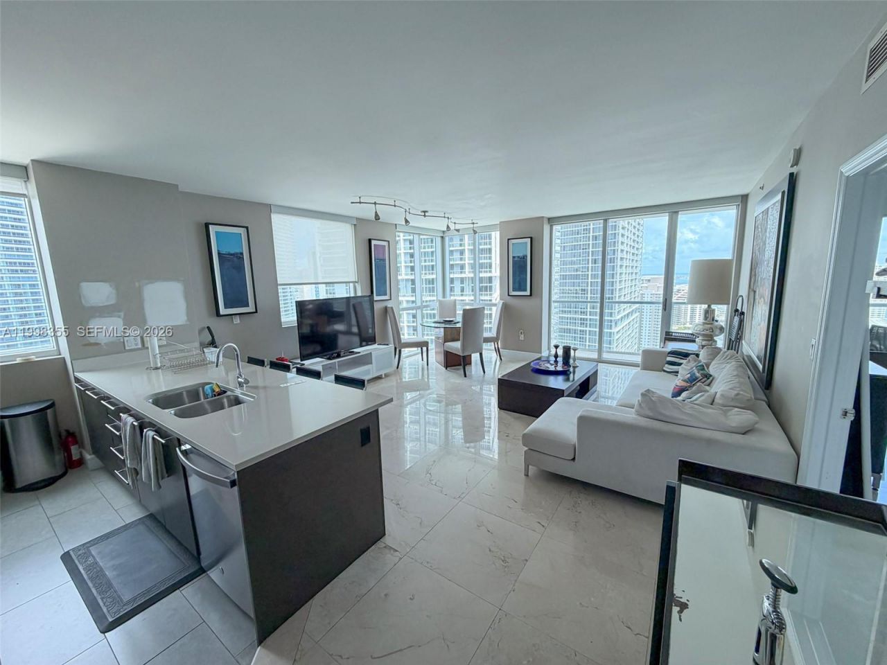 500 Brickell Ave, Unit 3001, Miami, FL 33131 Photo