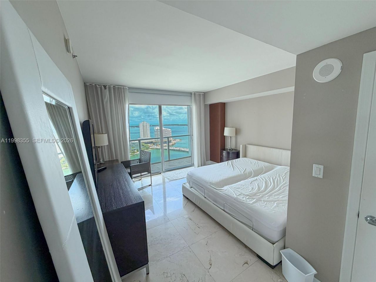 500 Brickell Ave, Unit 3001, Miami, FL 33131 Photo