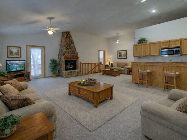 602 E Madison Avenue, Unit 19, Milton, WI 53563