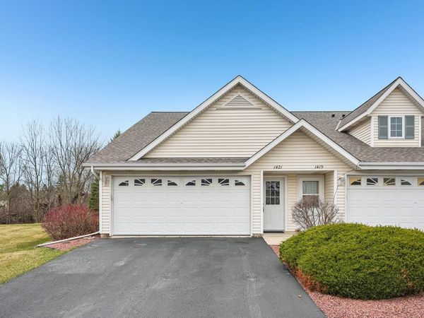 1421 Watercress CIRCLE, West Bend, WI 53095