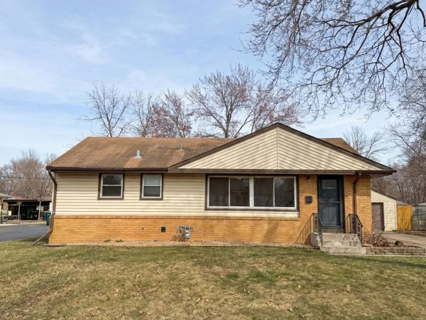 5918 Zenith Avenue N, Brooklyn Center, MN 55429