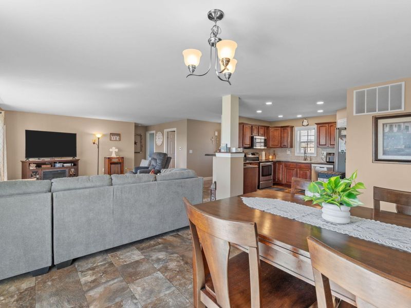 1706 Applejack Drive, Wapakoneta, OH 45895 Photo 19