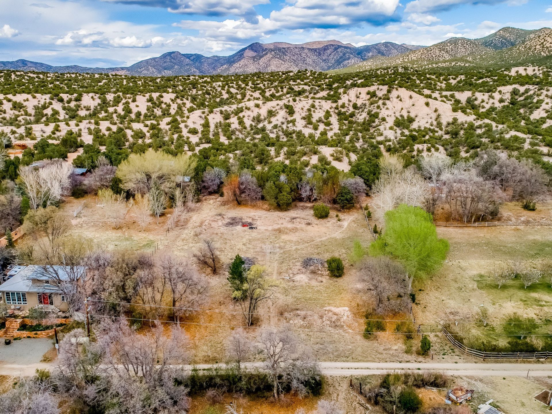 30 Sendero Del Oso, Santa Fe, NM 87506 Main Photo
