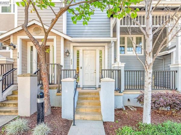 223 Birch Creek Dr, Pleasanton, CA 94566