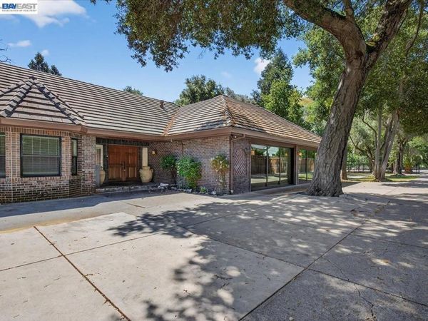 227 Kilkare Rd, Sunol, CA 94586