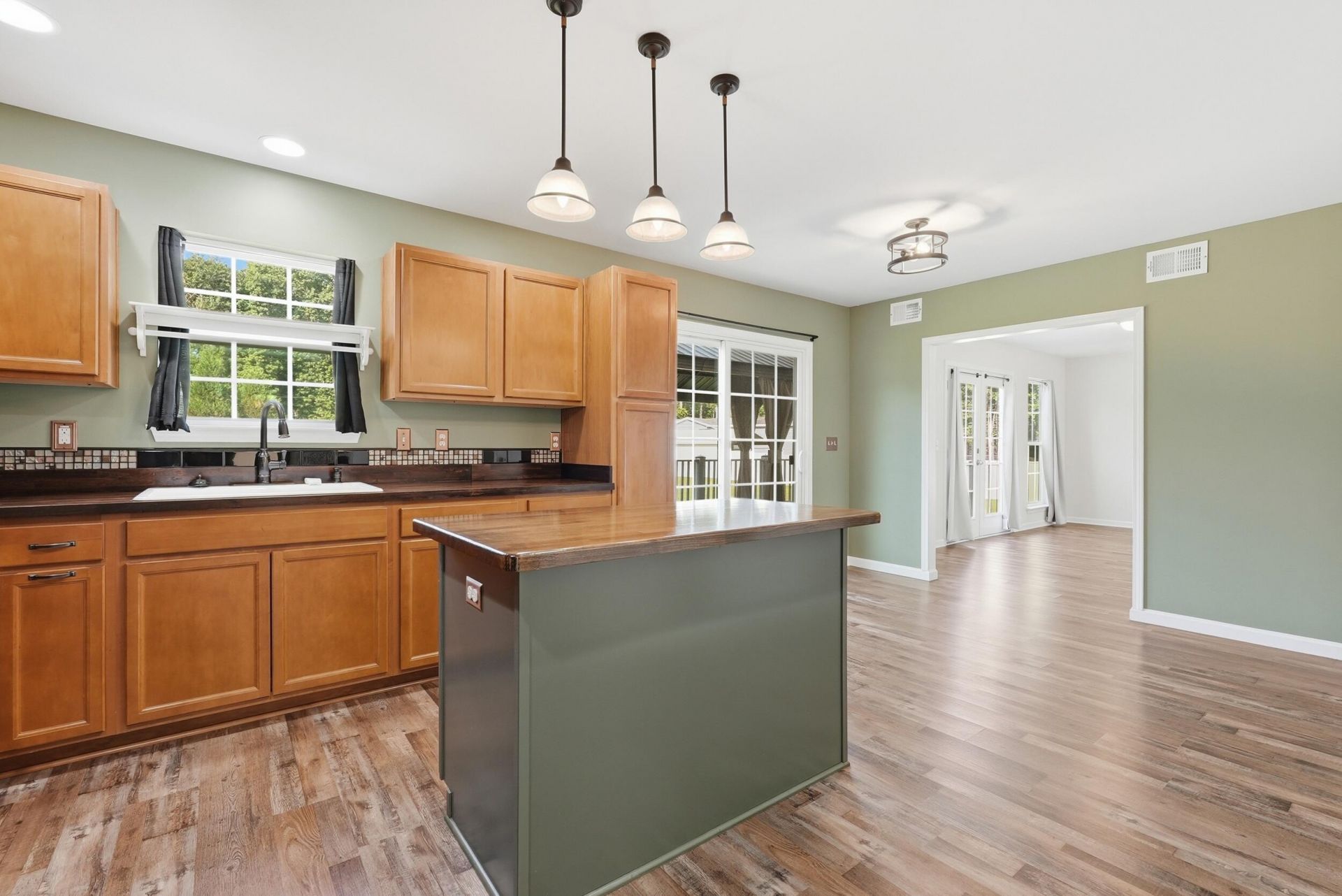 145 Notta Way Photo 13